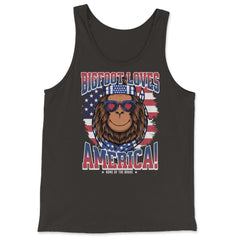 Patriotic Bigfoot Loves America! 4th of July design - Tank Top - Black