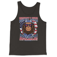 Patriotic Bigfoot Loves America! 4th of July graphic - Tank Top - Black